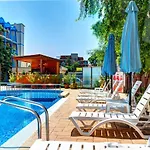 H-l Paloma - In The Center Of The Hotel 3*