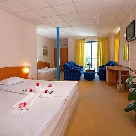 Hotel Paloma - In The Center Of The