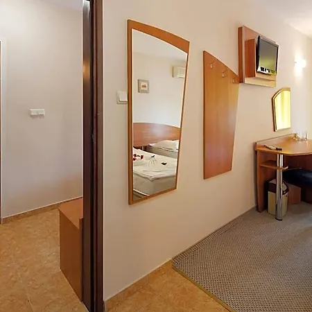 Hotel Paloma - In The Center Of The