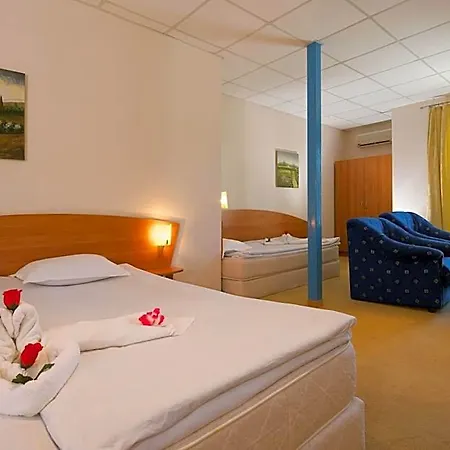 Hotel Paloma - In The Center Of The